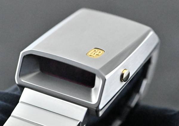 Girard Perregaux 39800-21-3199-6CM Casquette 2.0 Titan & Gelbgold 820 Exemplare Full Set 2025